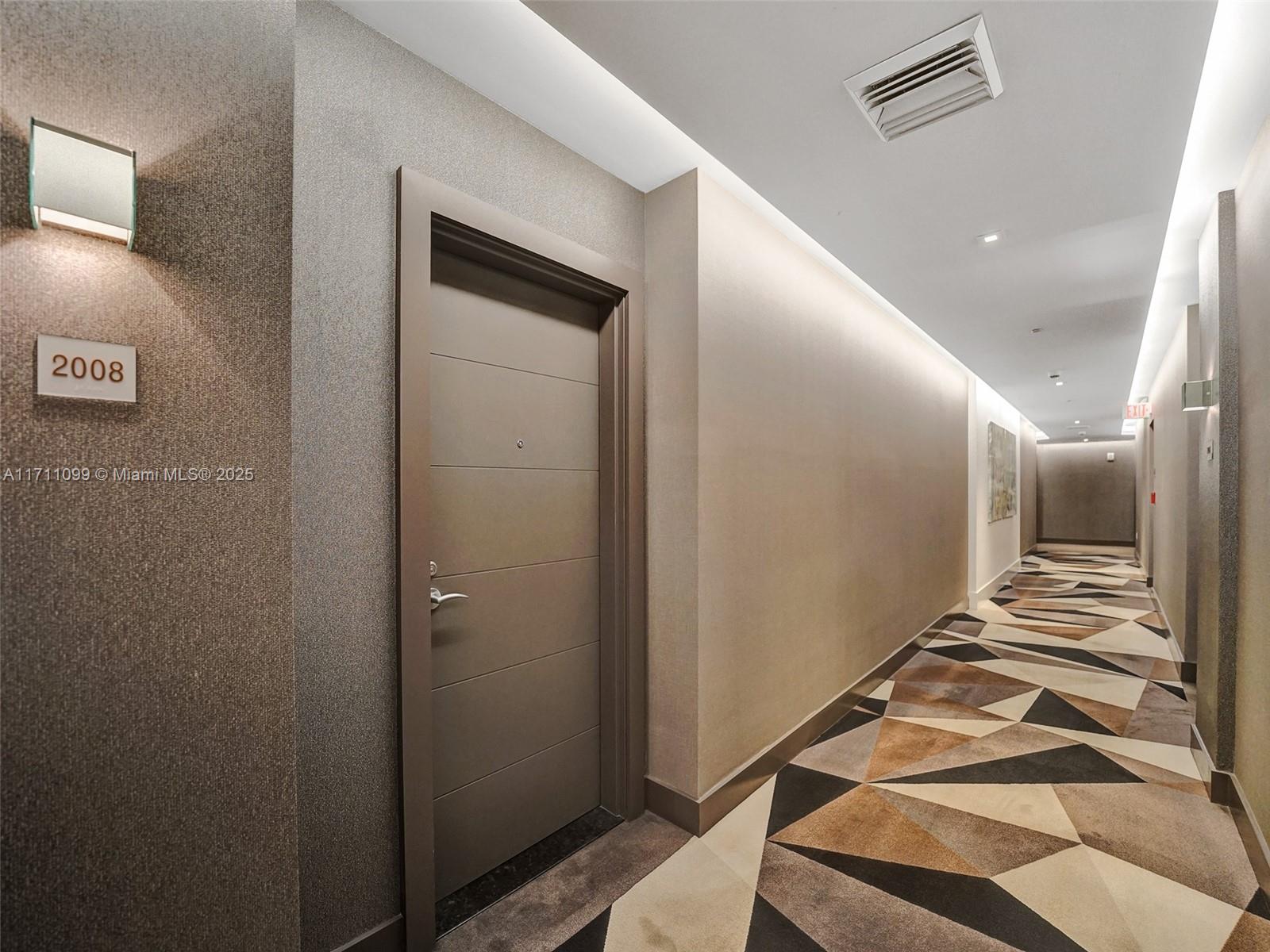 View photos, virtual tours, details... 17301 Biscayne Blvd 2008