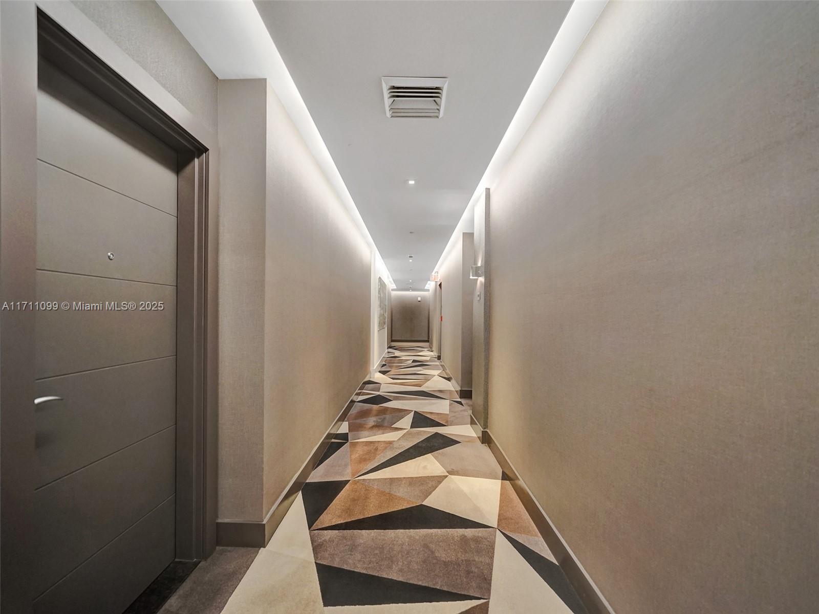 View photos, virtual tours, details... 17301 Biscayne Blvd 2008