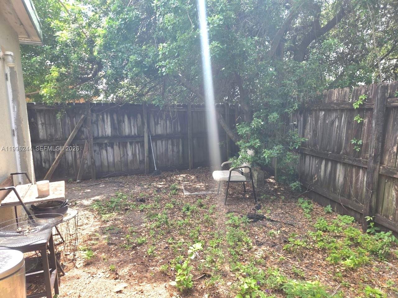 TOWN OF MODELO (DANIA) B- - Residential Lease