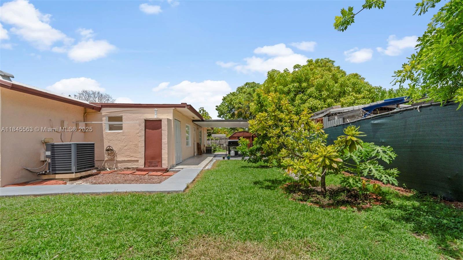 WINSTON PARK UNIT 7 - Residential