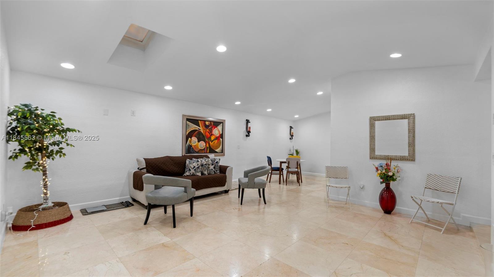 WINSTON PARK UNIT 7 - Residential