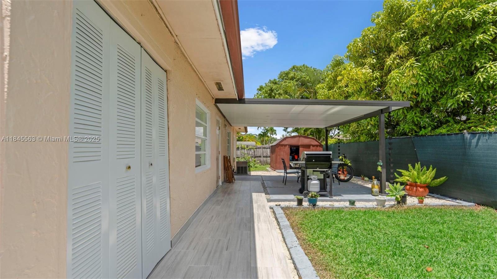 WINSTON PARK UNIT 7 - Residential