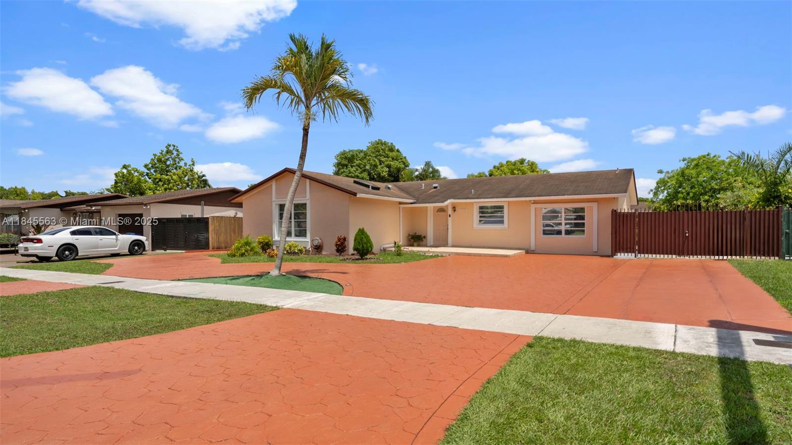 WINSTON PARK UNIT 7 - Residential