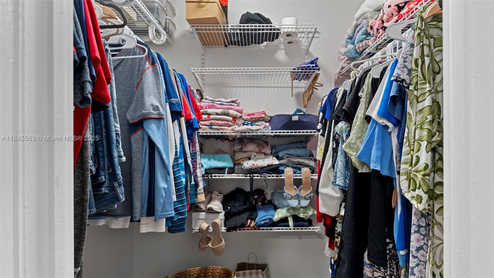 WINSTON PARK UNIT 7 - Residential