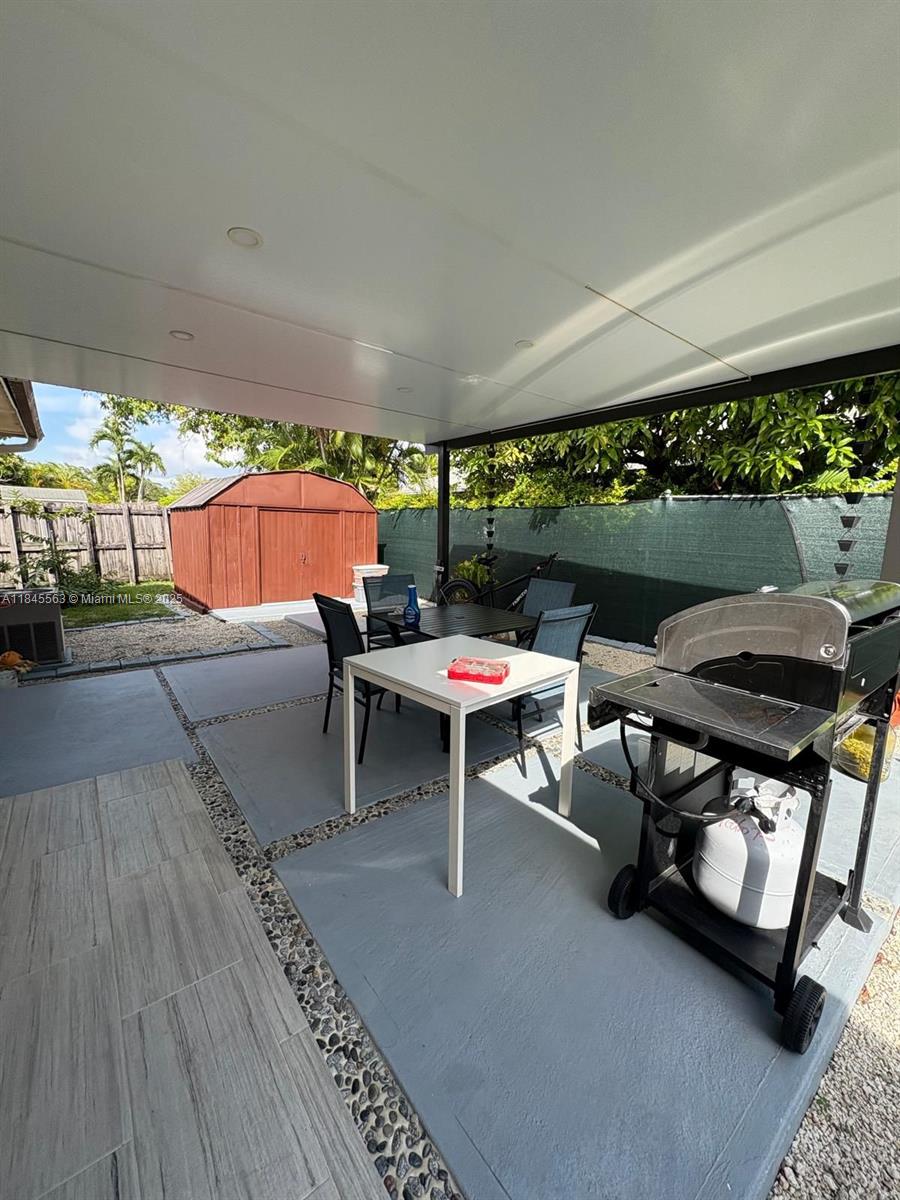 WINSTON PARK UNIT 7 - Residential