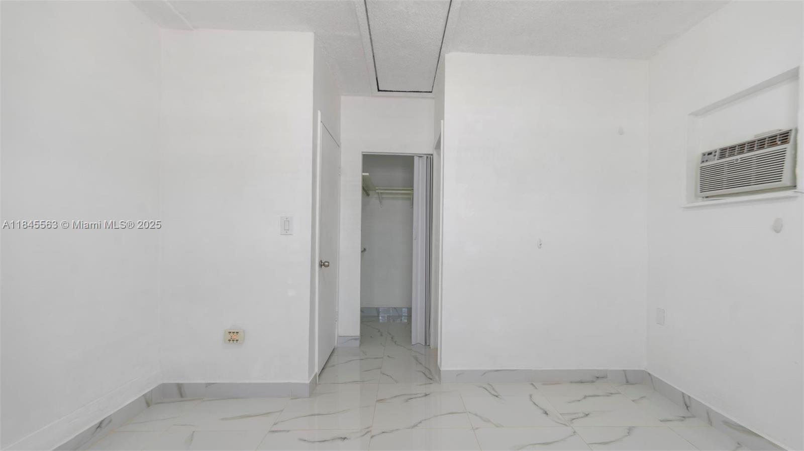 WINSTON PARK UNIT 7 - Residential