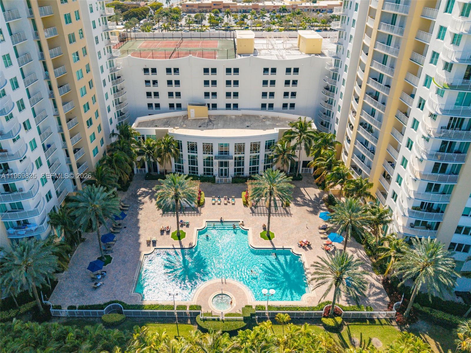 DUO CONDOMINIUM WEST - Residential