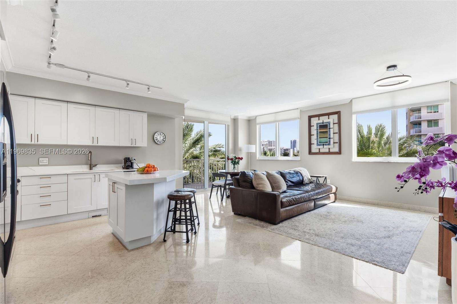 DUO CONDOMINIUM WEST - Residential