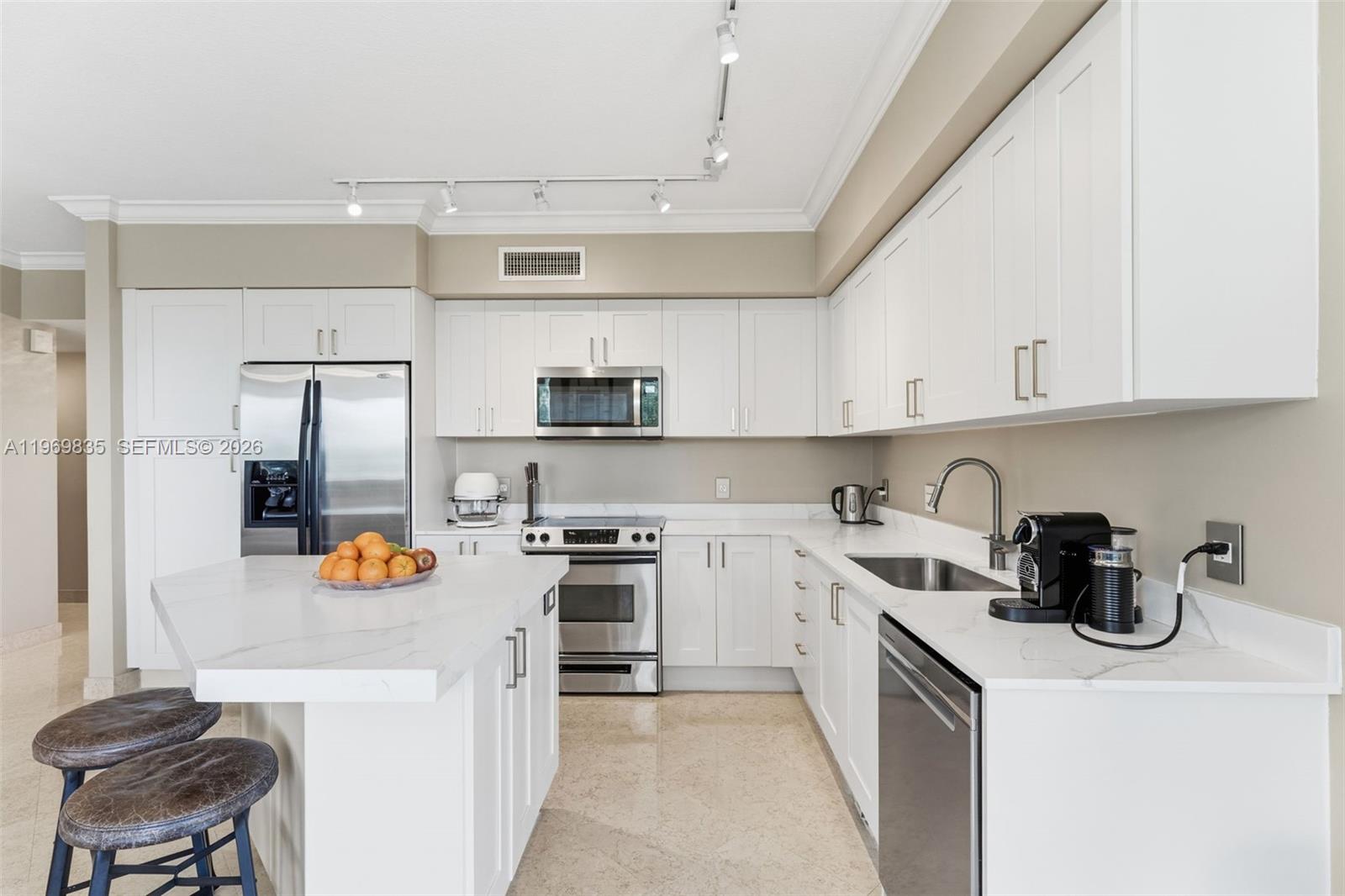 DUO CONDOMINIUM WEST - Residential