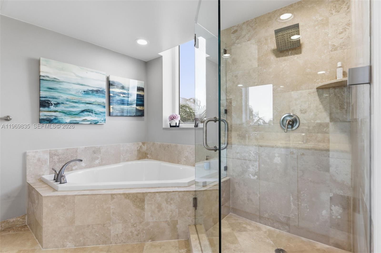 DUO CONDOMINIUM WEST - Residential