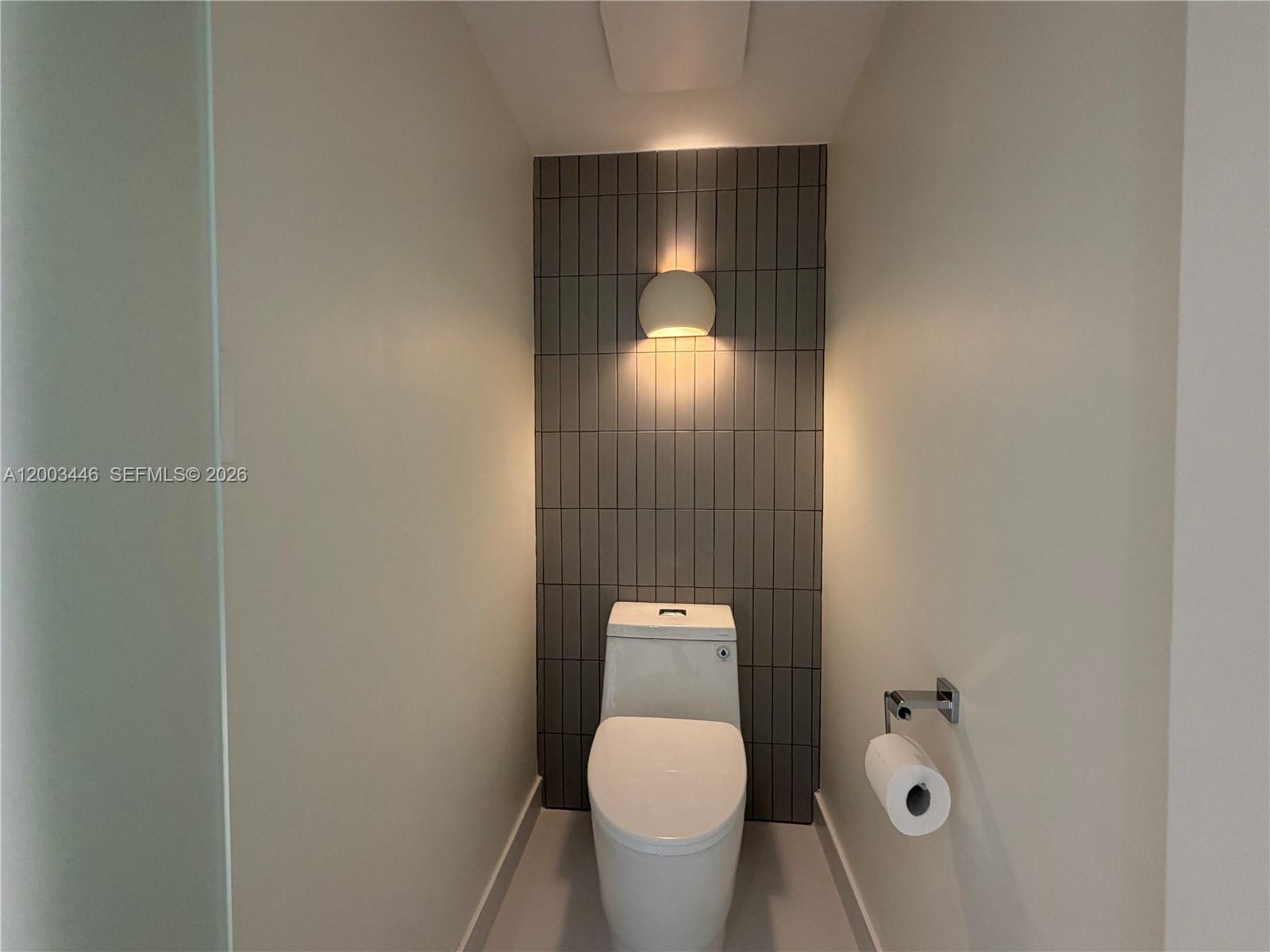 ISLANDIA II CONDOMINIUM - Residential Lease