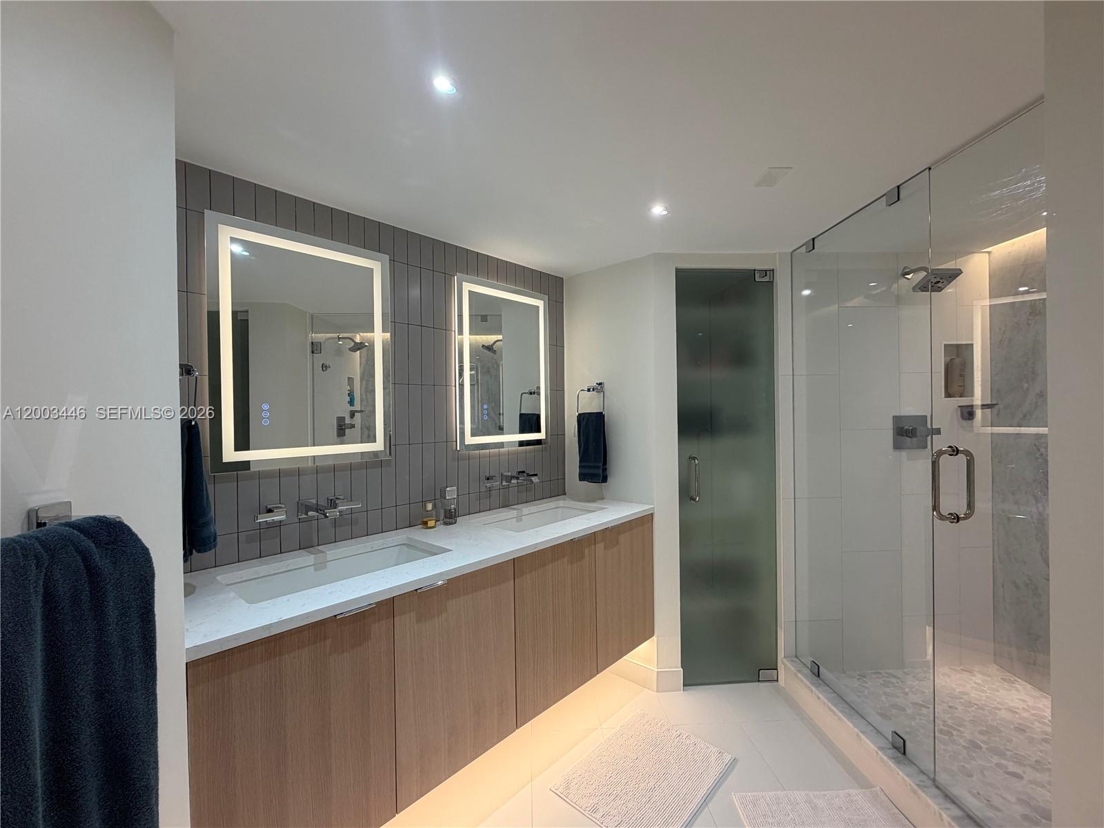 ISLANDIA II CONDOMINIUM - Residential Lease