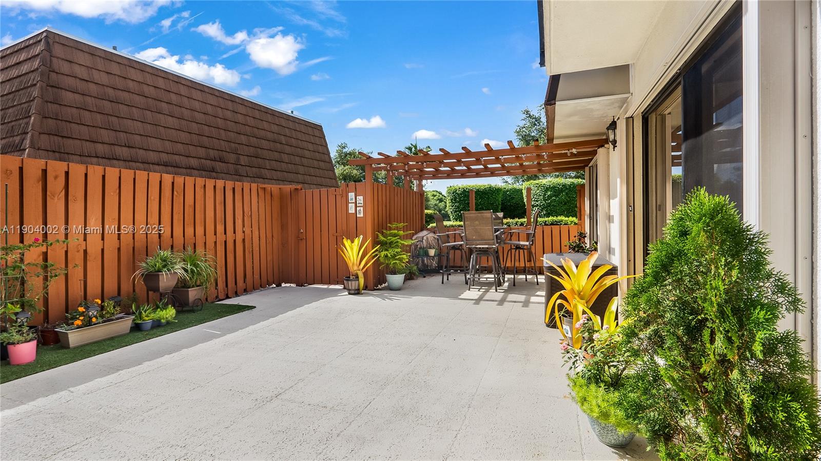 PINE ISLAND RIDGE SECTION - Residential