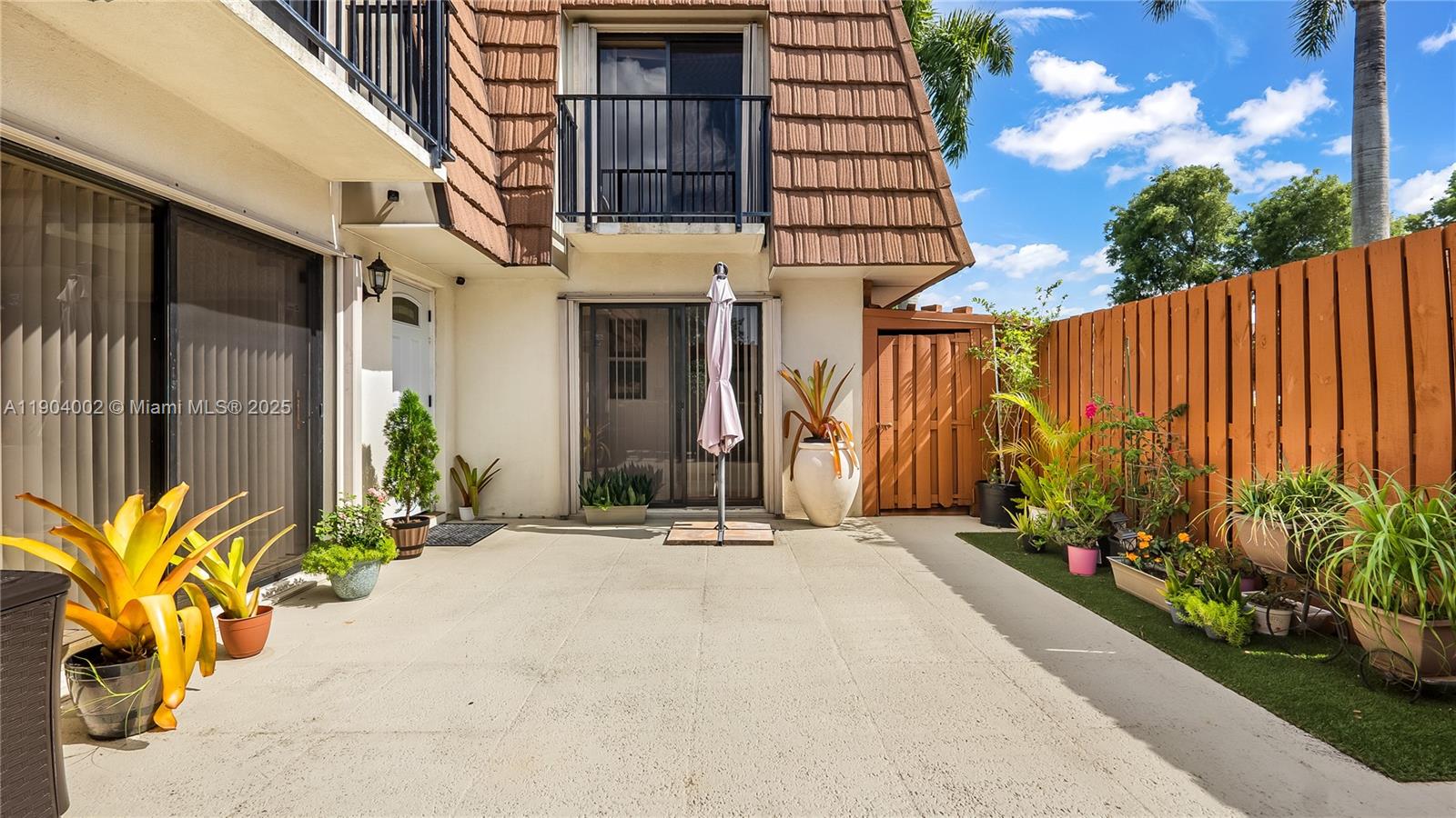 PINE ISLAND RIDGE SECTION - Residential