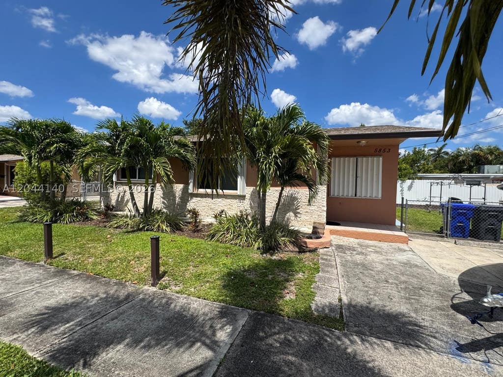 Photo of 5851-5853 Fillmore St, Hollywood, FL 33021 (MLS # A12044140)