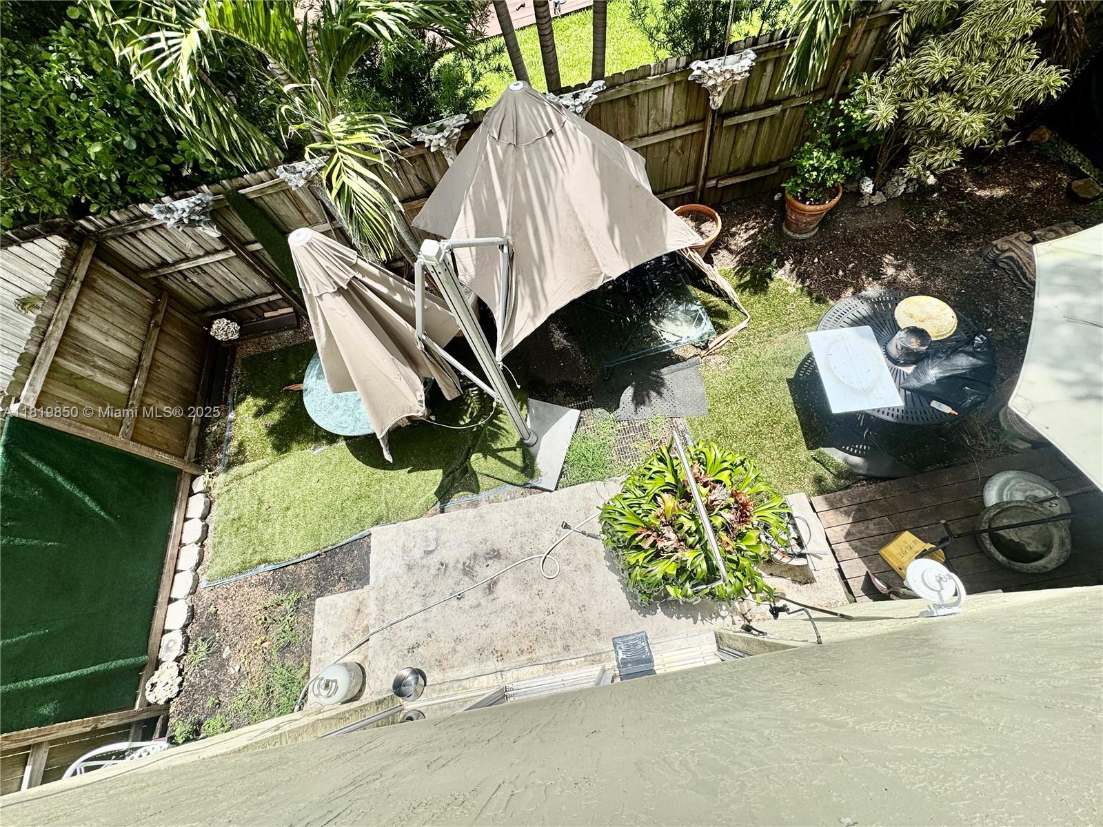 EMILIOS PLACE AT OASIS - Residential