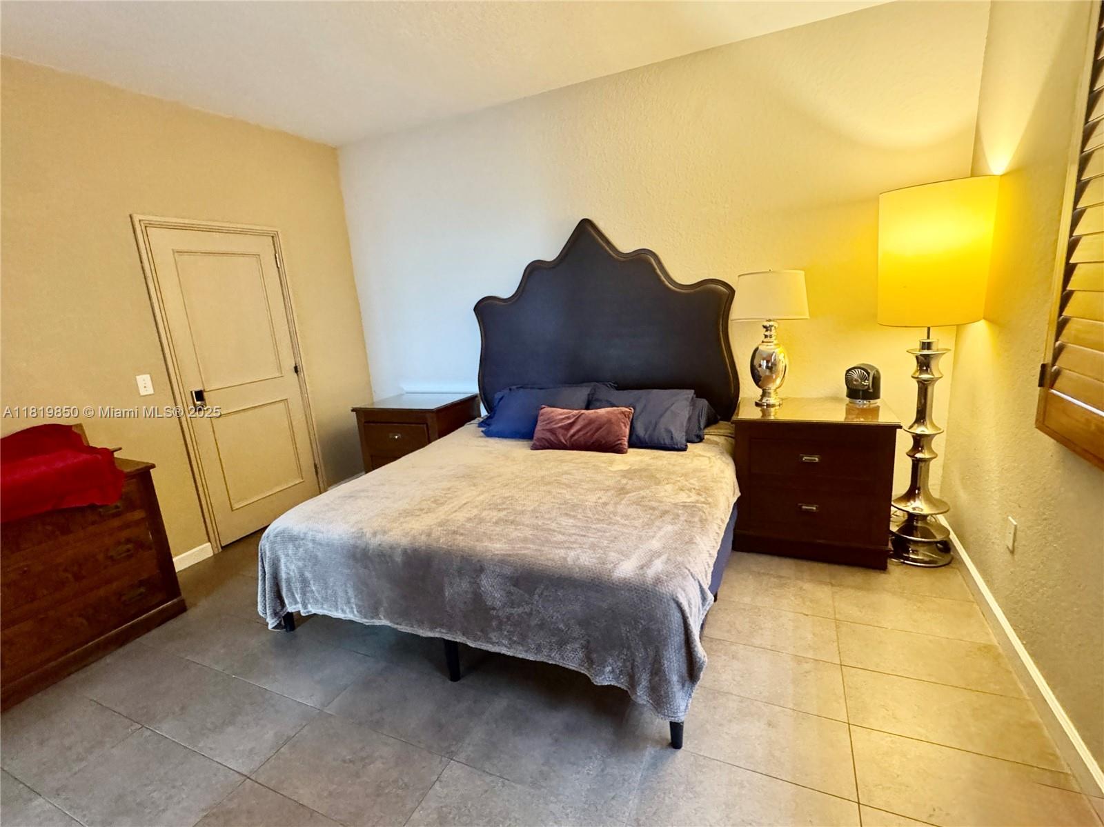 EMILIOS PLACE AT OASIS - Residential