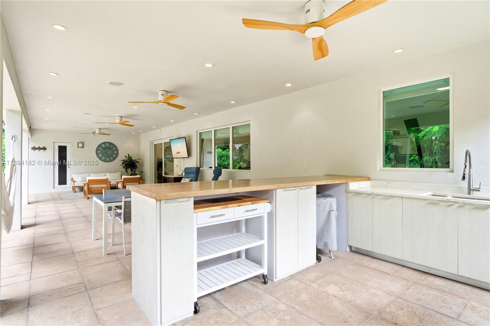 VENETIAN SEC KEYSTONE POI - Residential