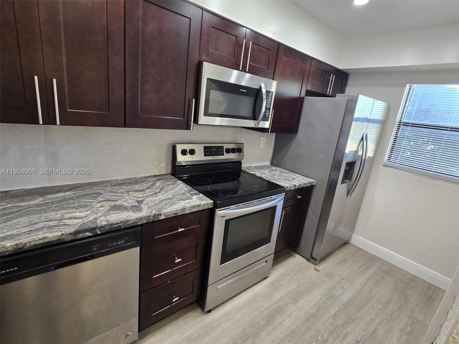 DEL RIO VILLAGE NORTH - Residential