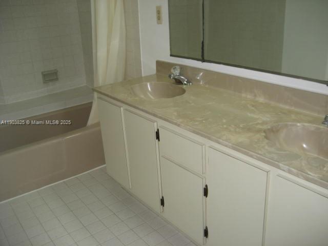 GLADEWIND HEIGHTS - Residential Lease