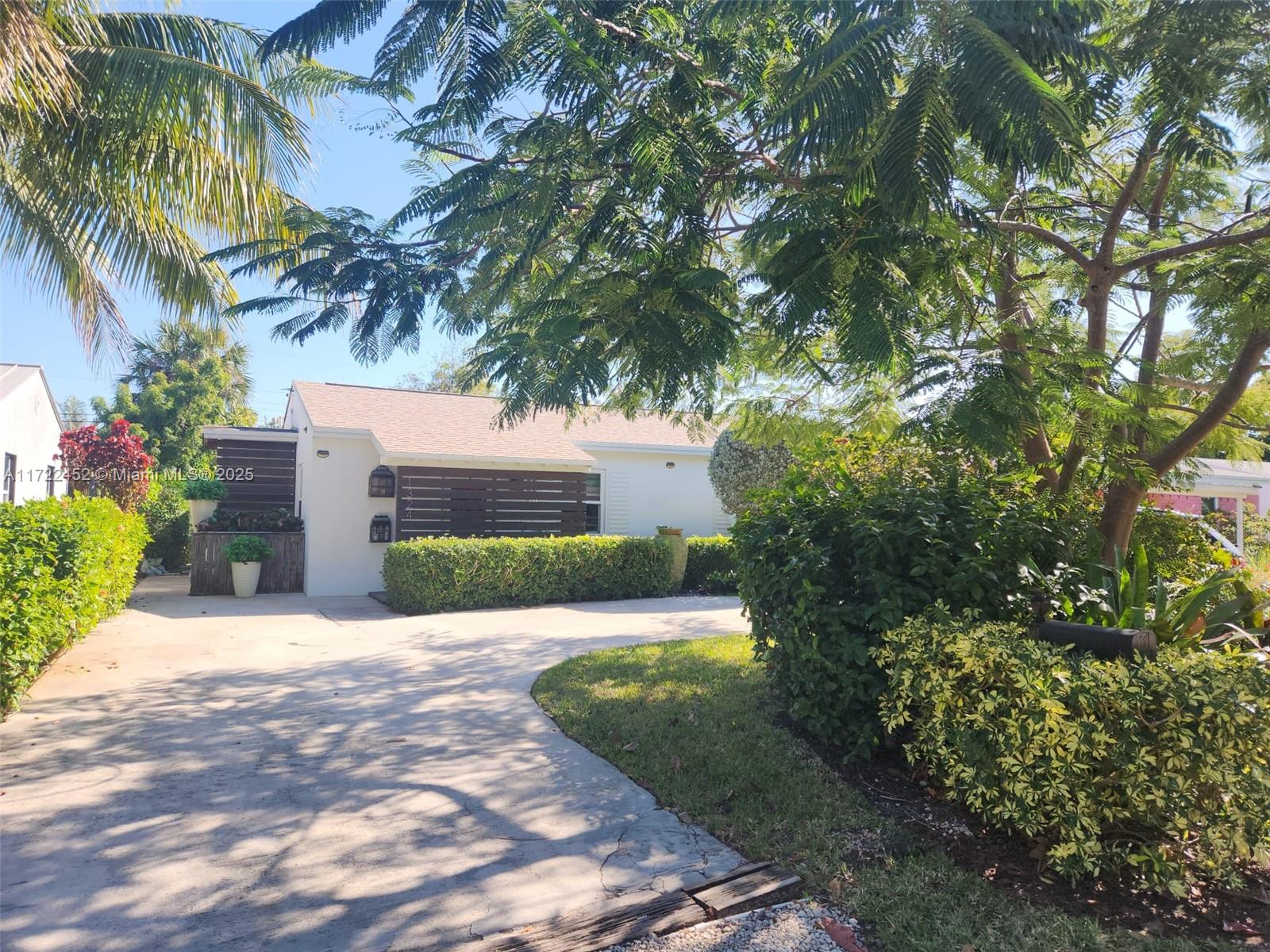 1324 NW 1st Ave