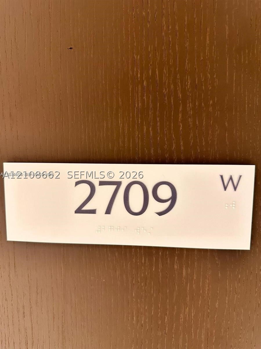 300 Biscayne Boulevard 2709W