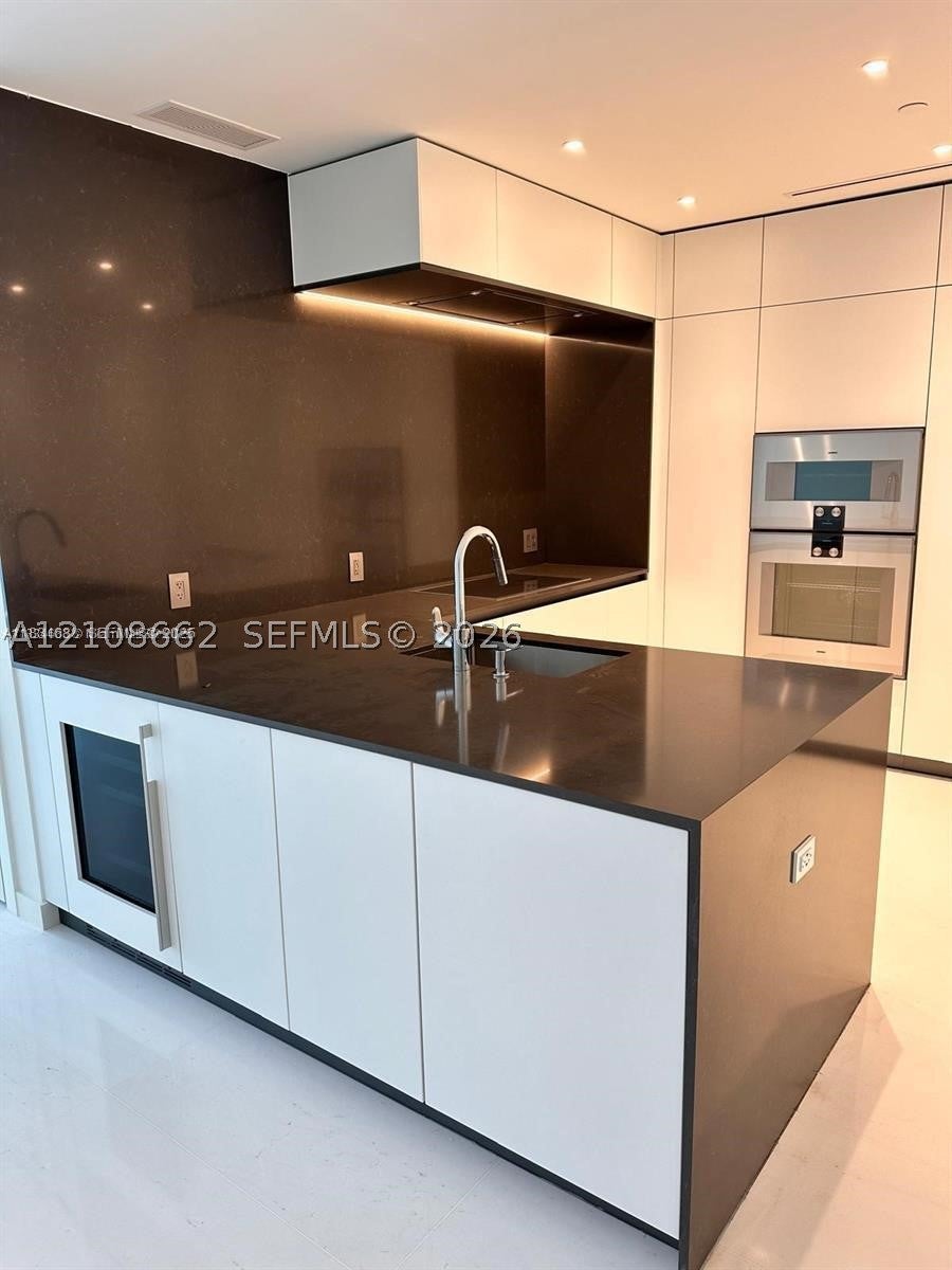 300 Biscayne Boulevard 2709W