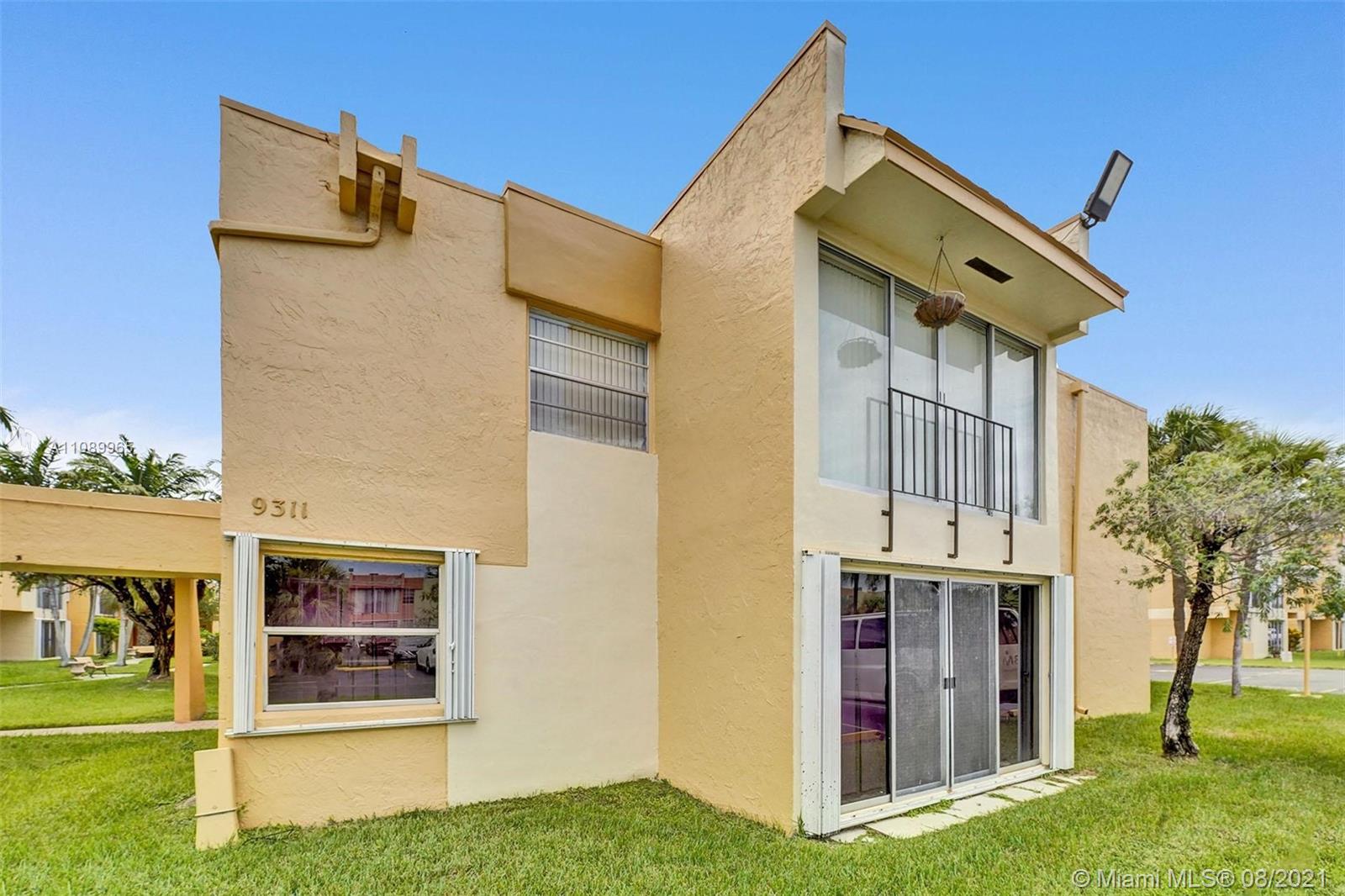 SOUTH WINDS CONDO - Residential