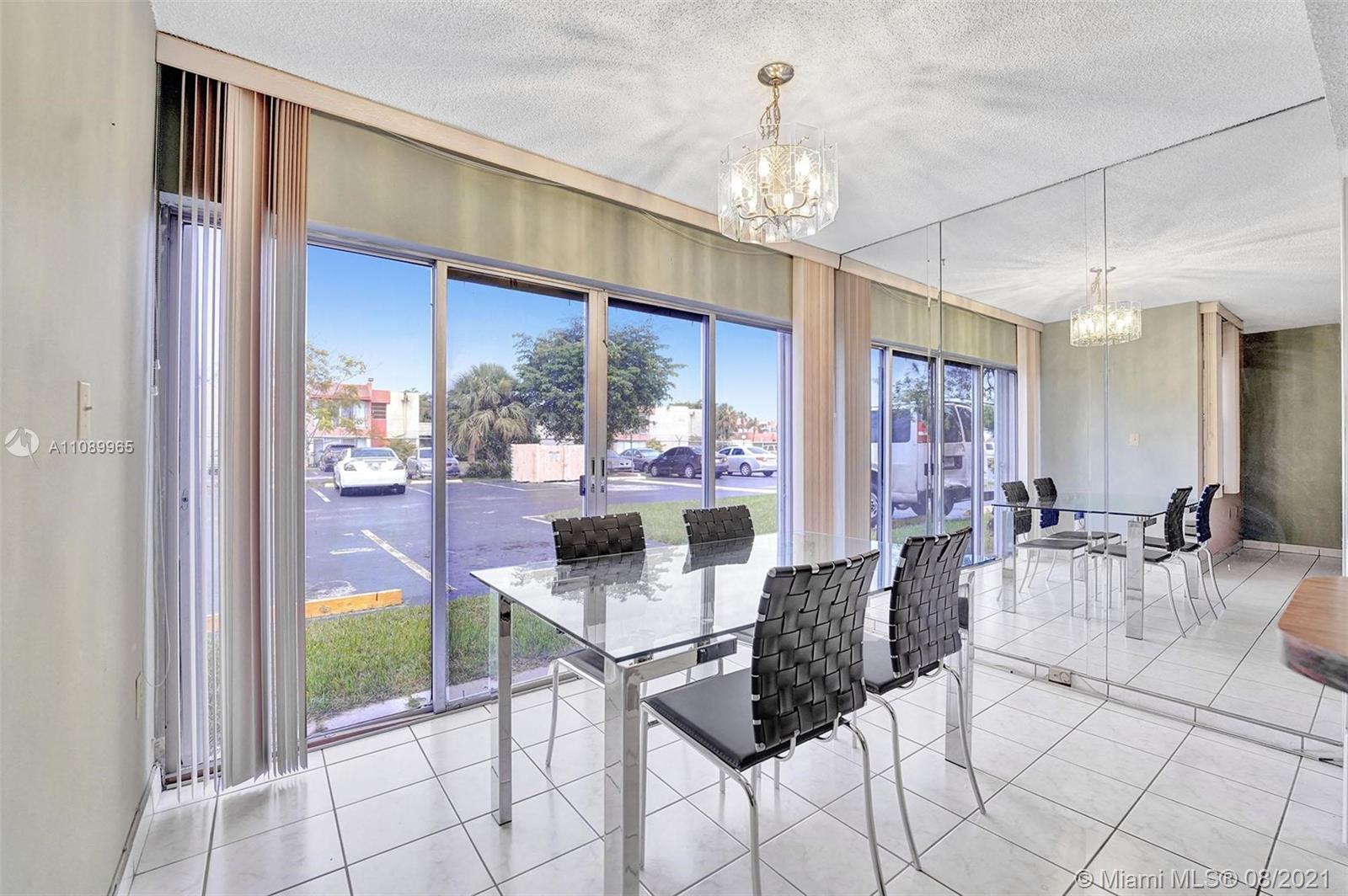 SOUTH WINDS CONDO - Residential