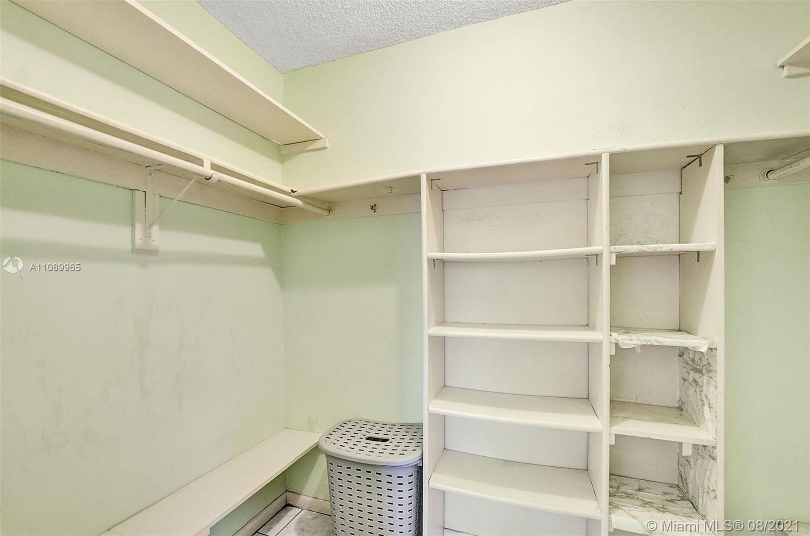 SOUTH WINDS CONDO - Residential