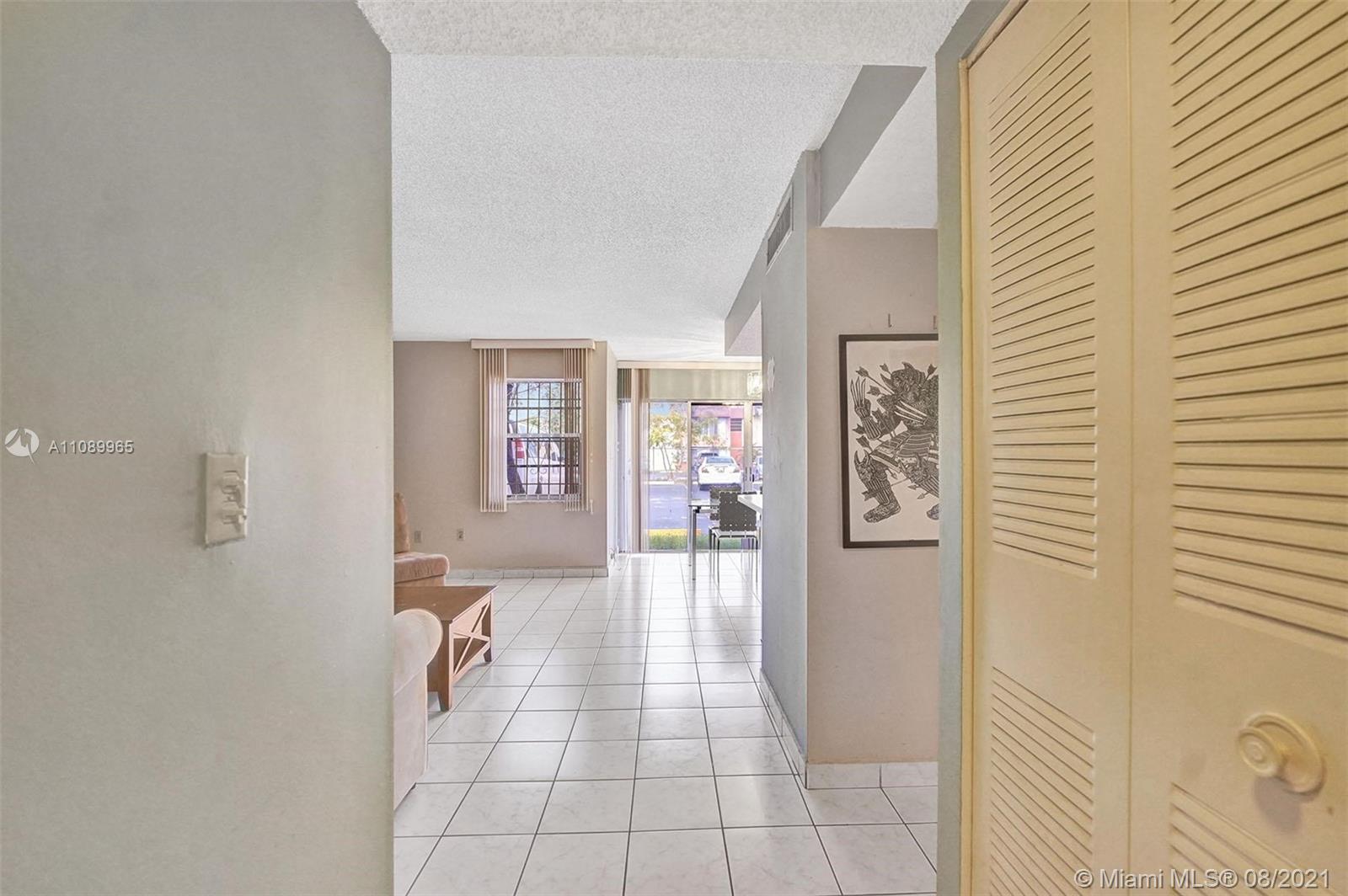 SOUTH WINDS CONDO - Residential