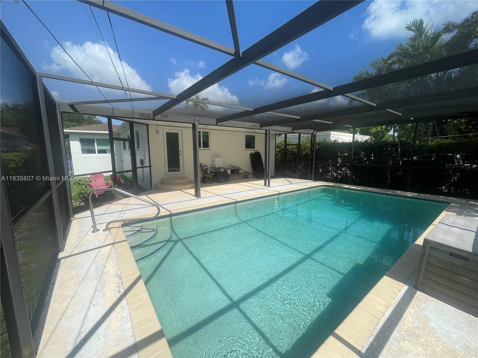 473 South Dr