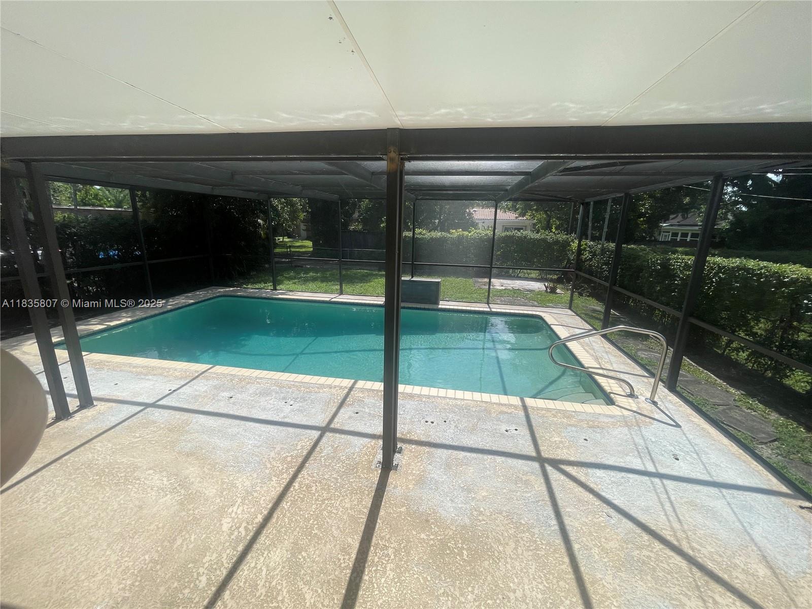 473 South Dr