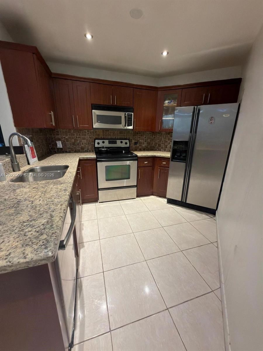 9443 Fontainebleau Blvd 209