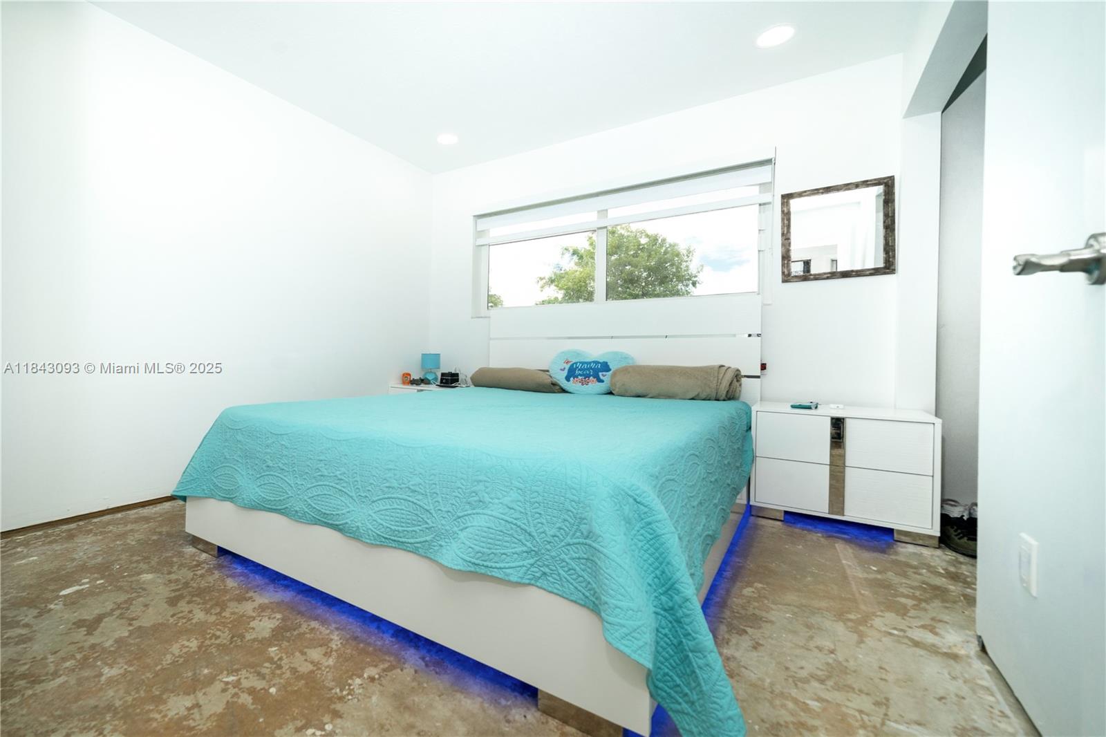 MELODY MANOR - Residential