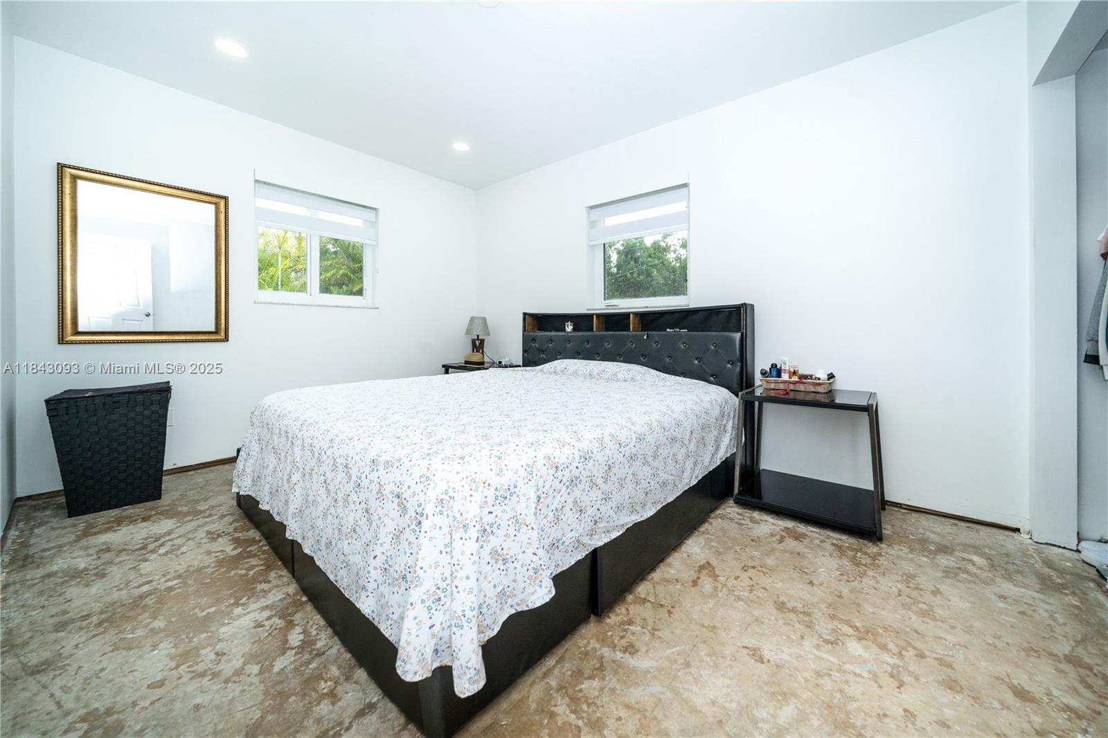 MELODY MANOR - Residential