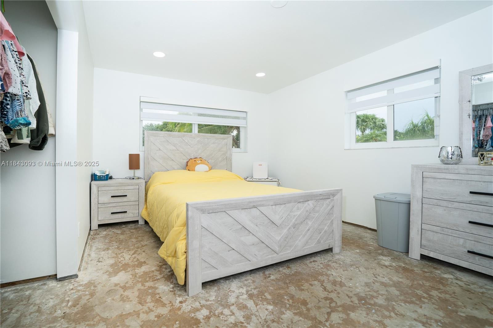 MELODY MANOR - Residential