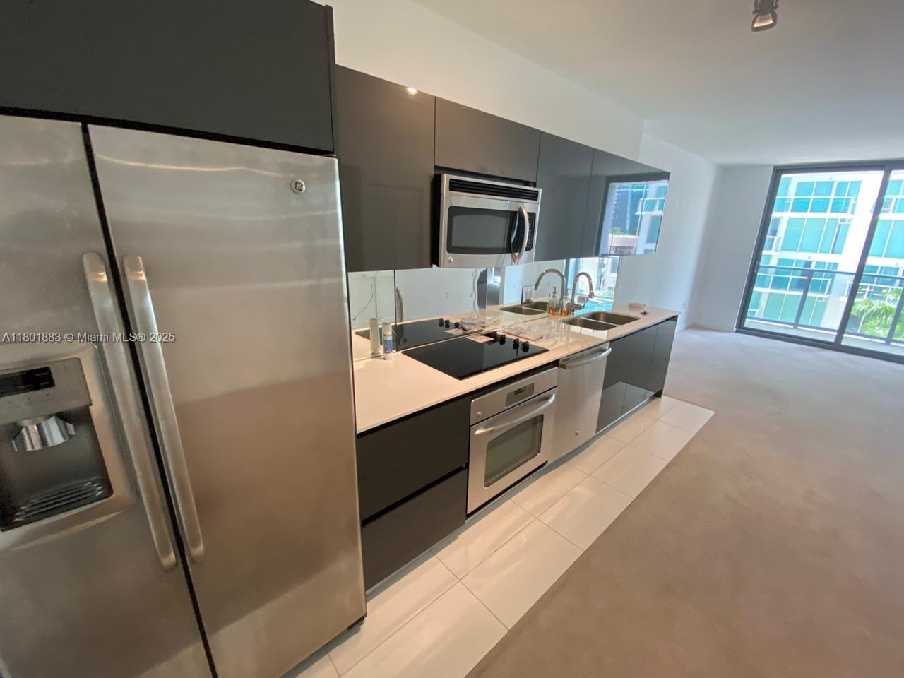 31 Se 6 Street 706, Miami, Broward County, Florida - 1 Bedrooms  
2 Bathrooms - 