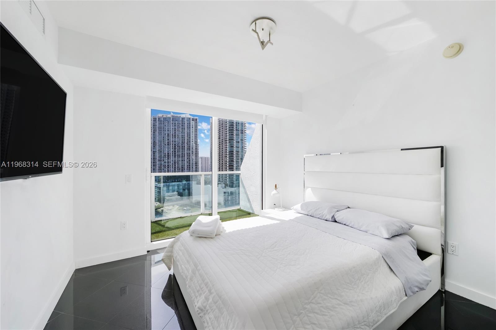 BRICKELL ON THE RIVER S T - Residential