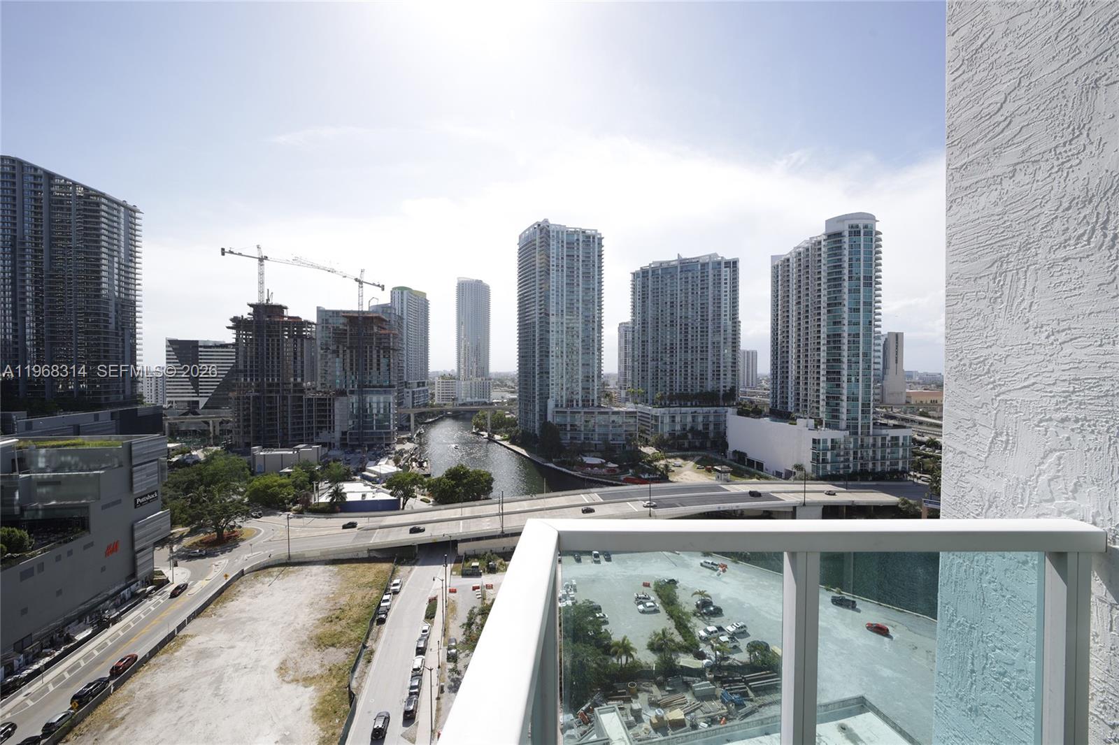 BRICKELL ON THE RIVER S T - Residential