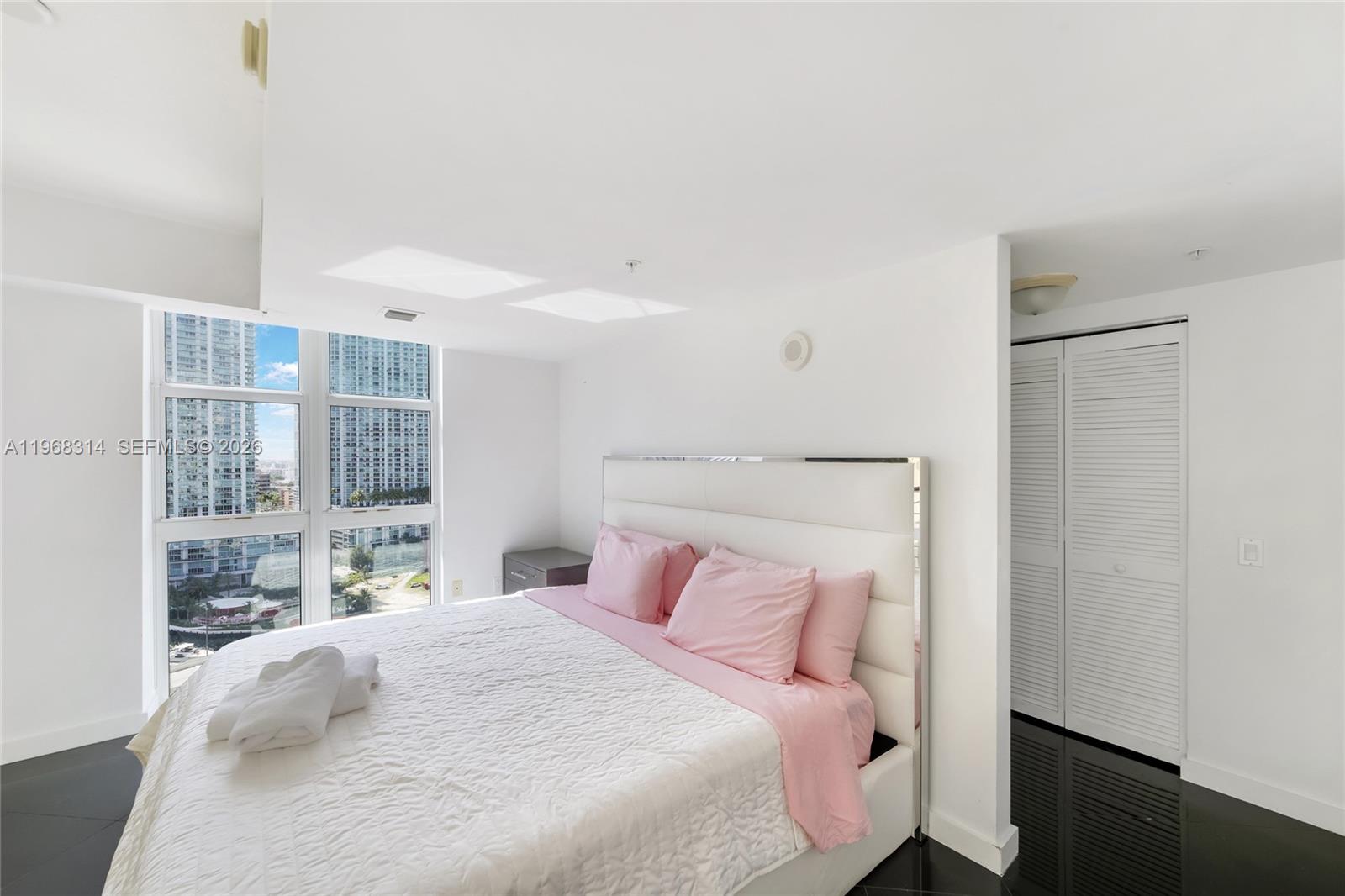 BRICKELL ON THE RIVER S T - Residential