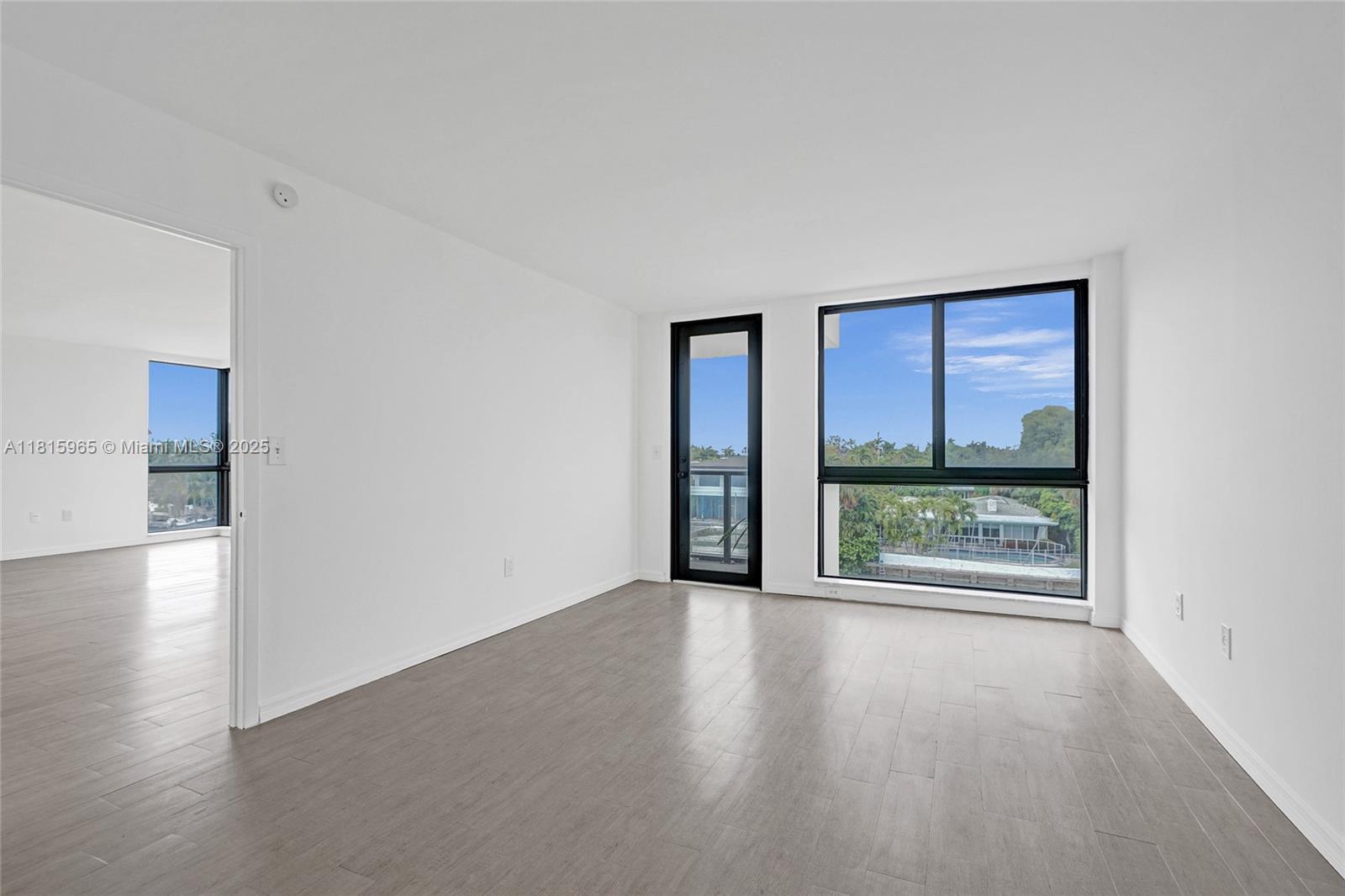 GUILDFORD CONDO - Residential