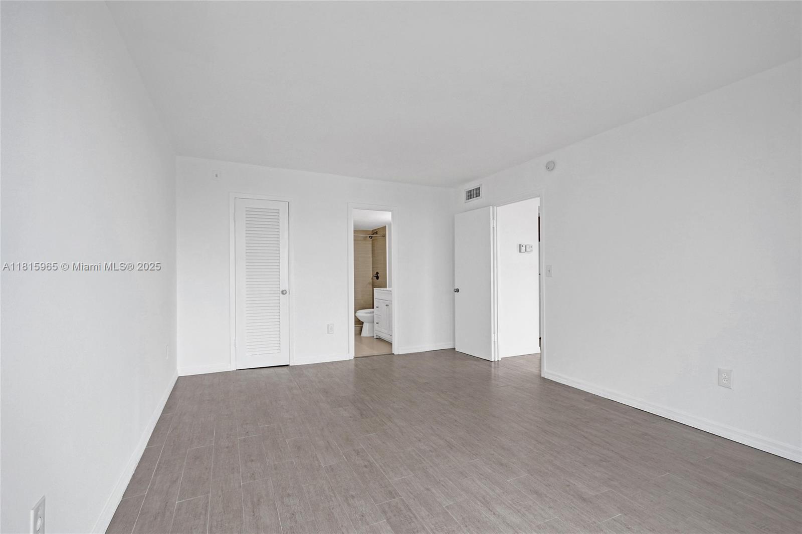GUILDFORD CONDO - Residential