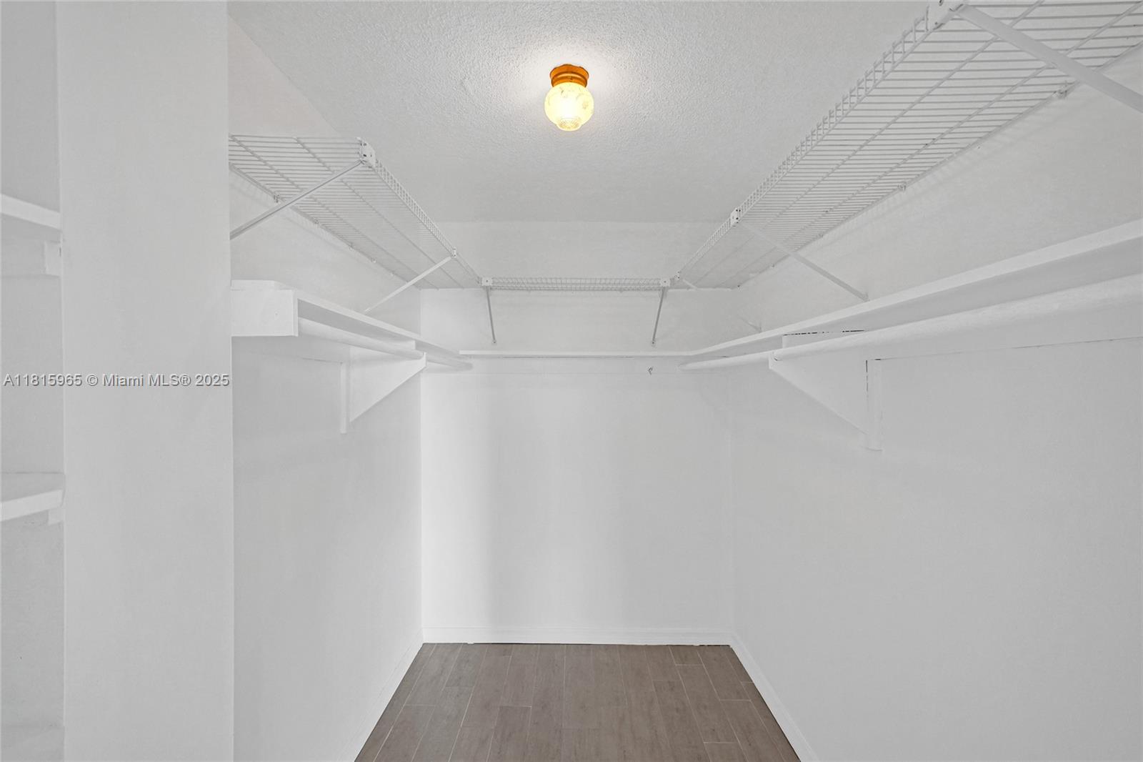 GUILDFORD CONDO - Residential