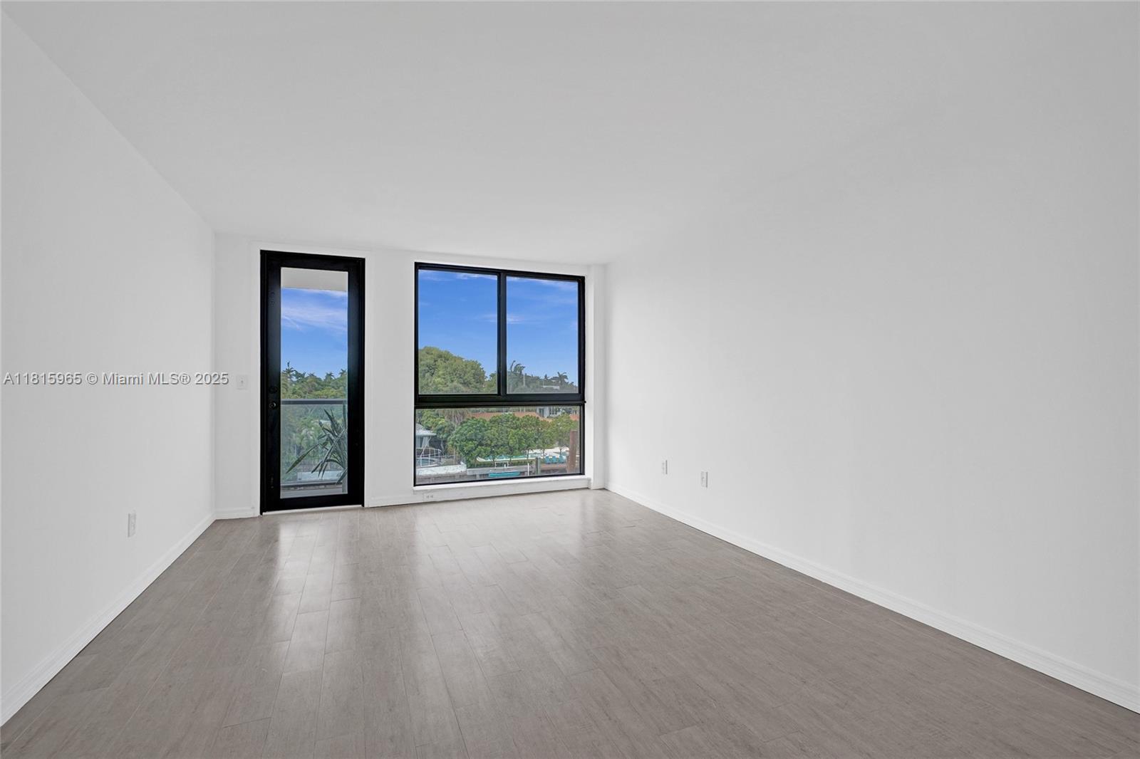GUILDFORD CONDO - Residential
