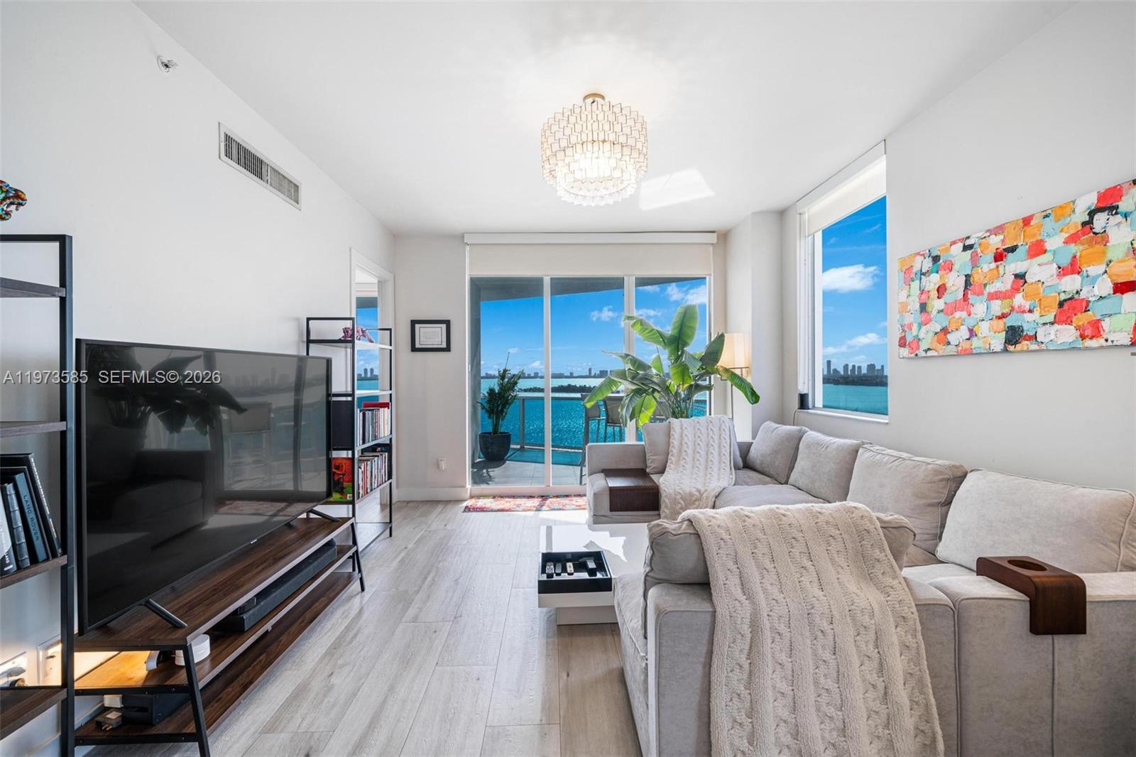 NEW WAVE CONDO - Residential