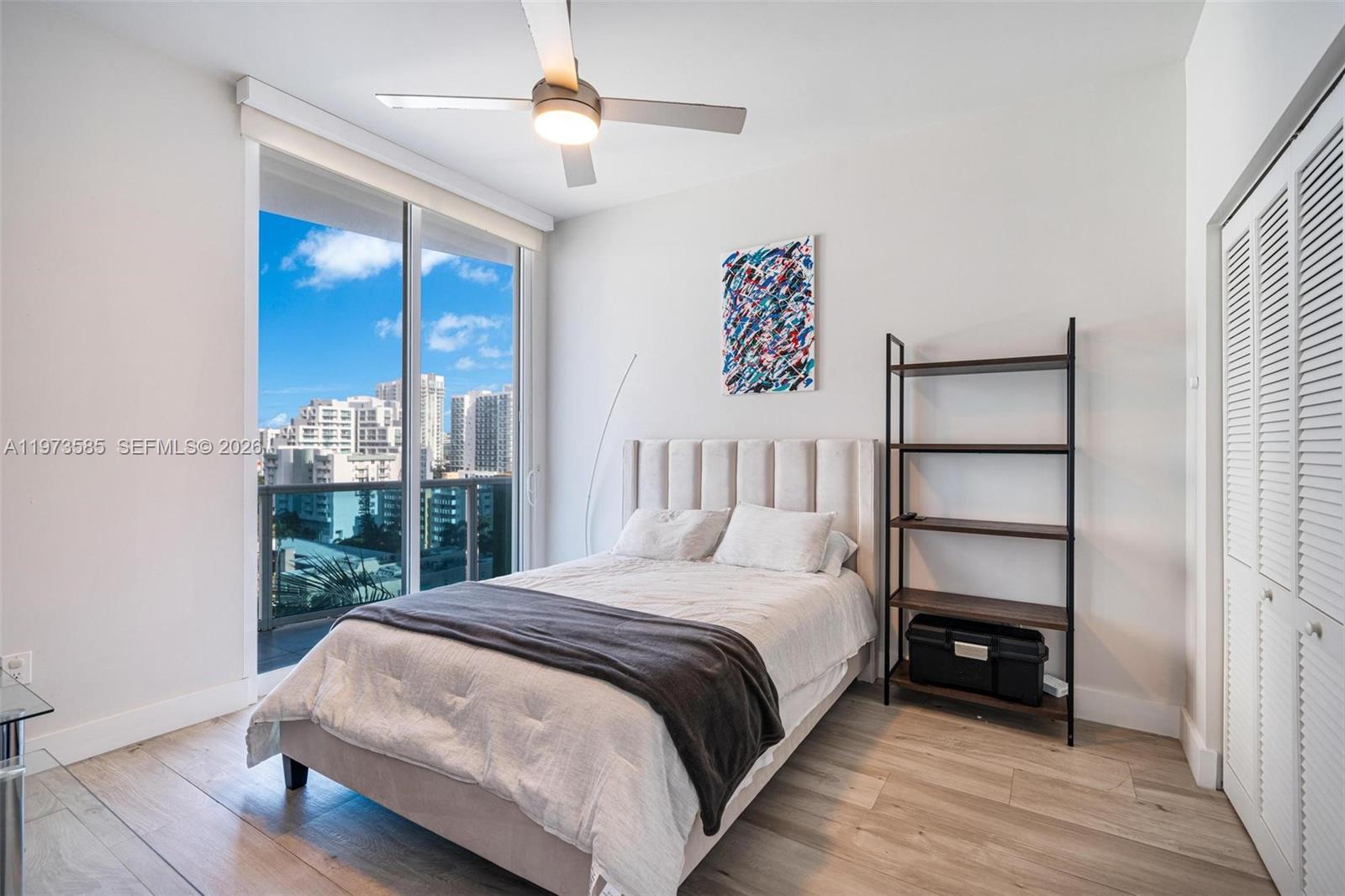 NEW WAVE CONDO - Residential