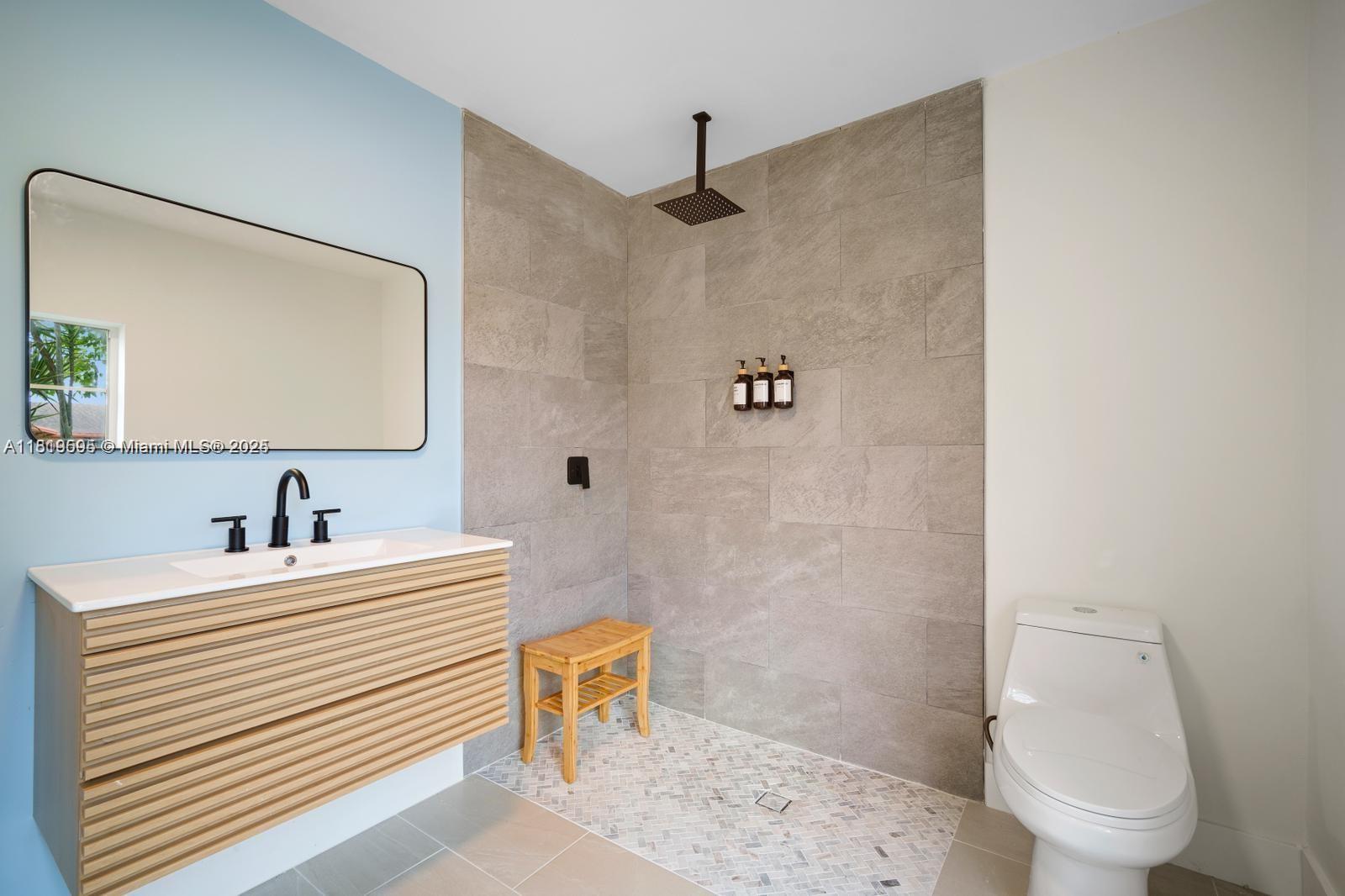 MEADOW WOOD MANOR SEC 7 - Residential