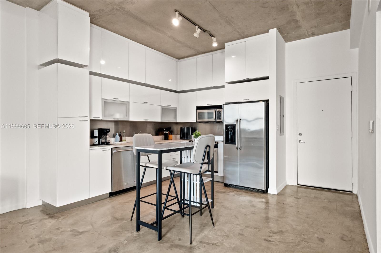 234 NE 3rd St 1704