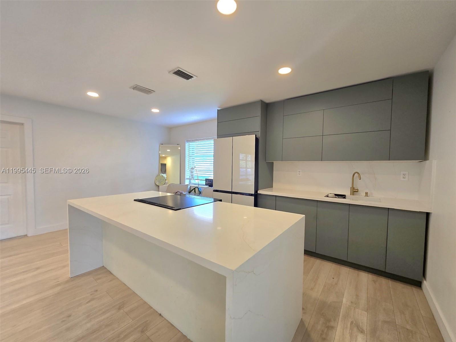 SOUTHERN ESTATES 14TH ADD - Residential